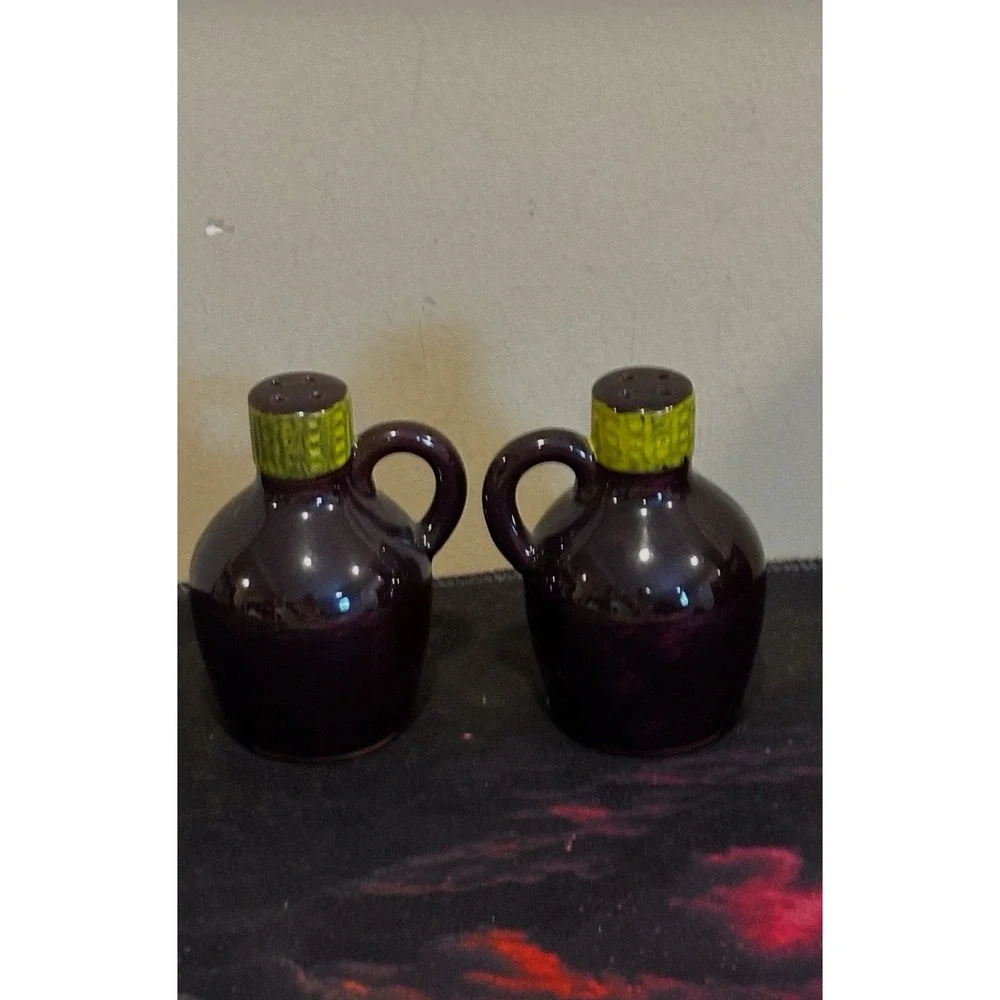 Little Brown‎ Jug Vintage Salt & Pepper Shakers
